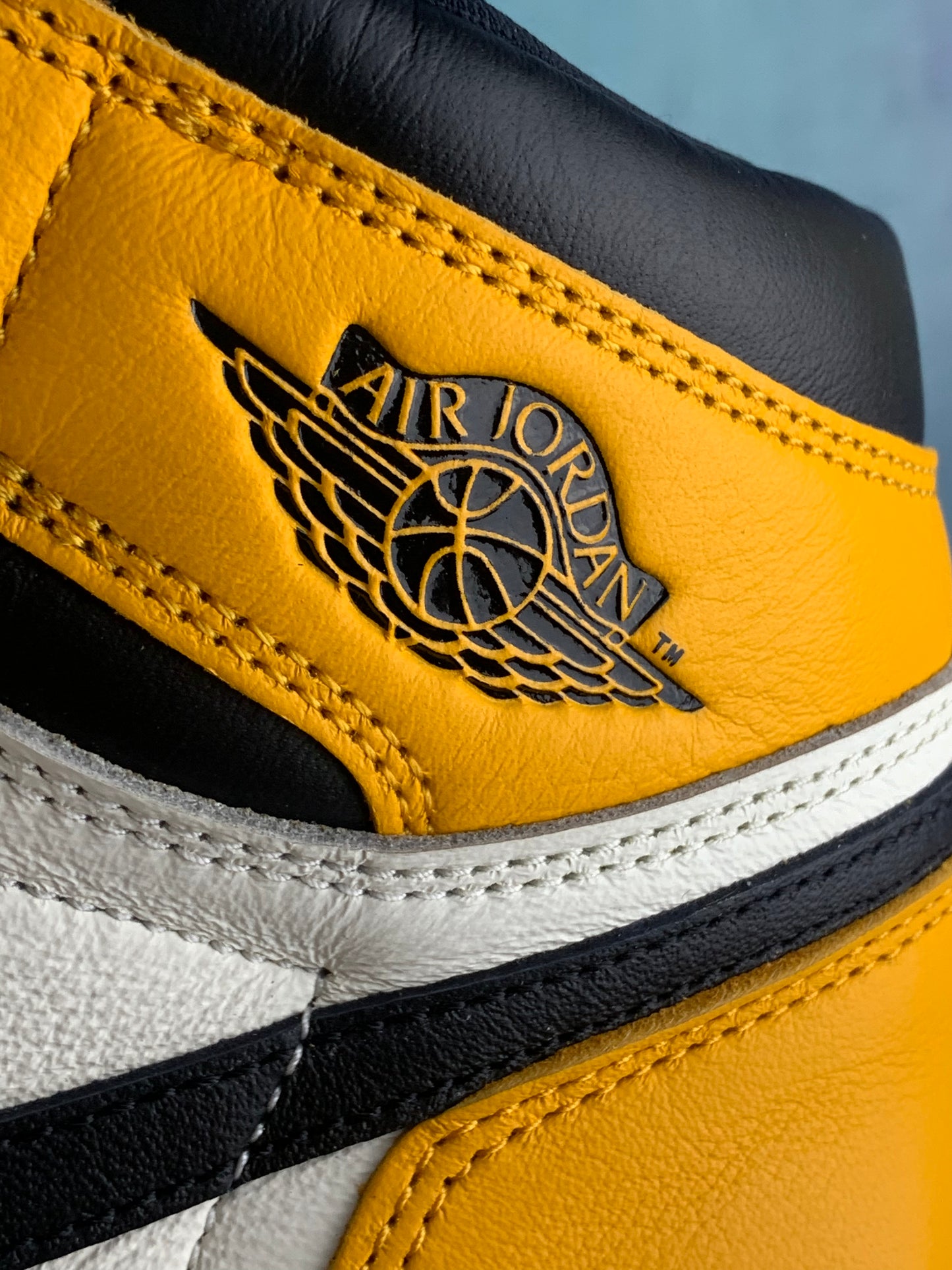 Jordan 1 High "Taxi"