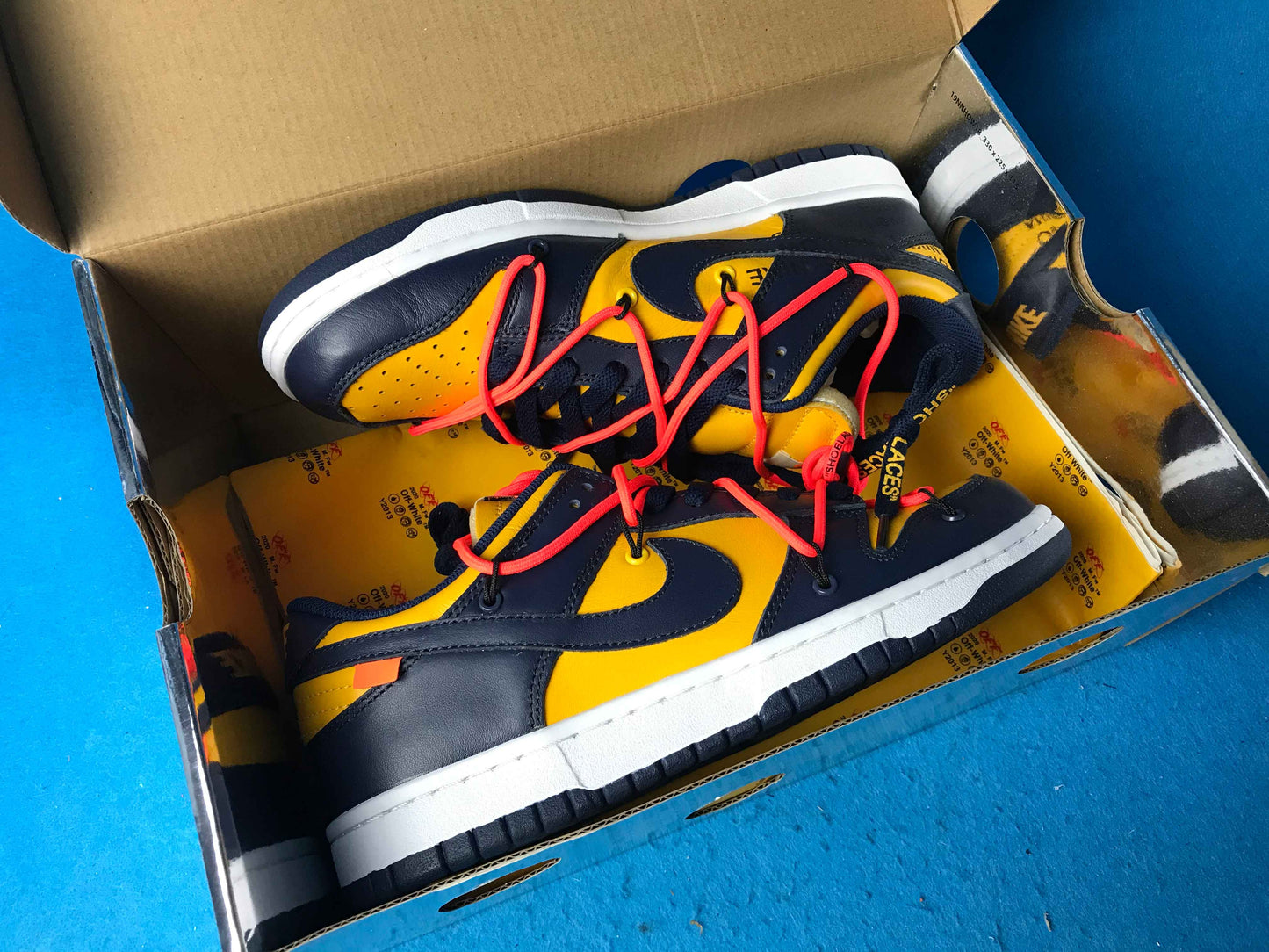 Dunk low "Off White University Gold Midnight Navy"