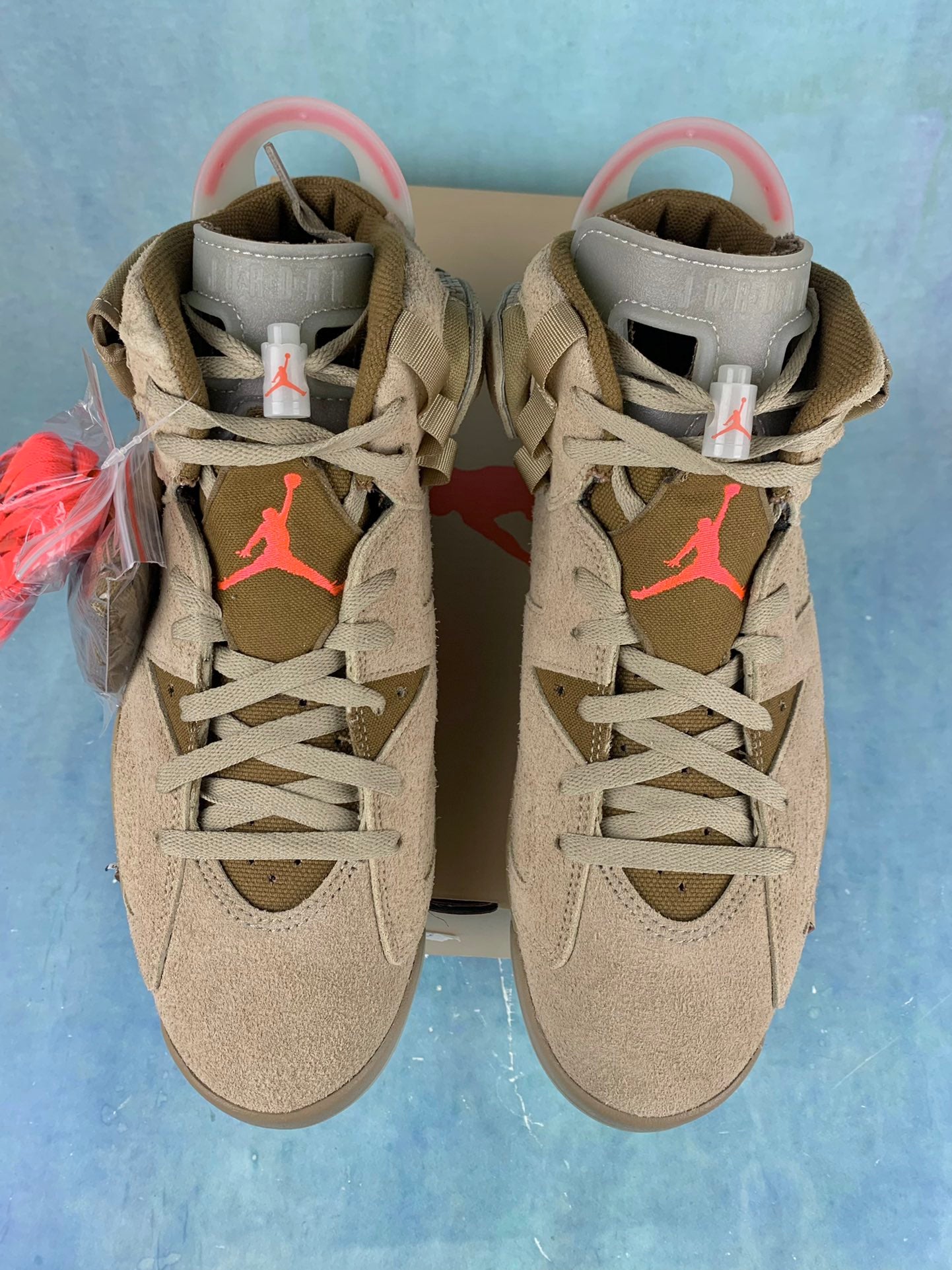 Jordan 6 Travis Scott "British Khaki"