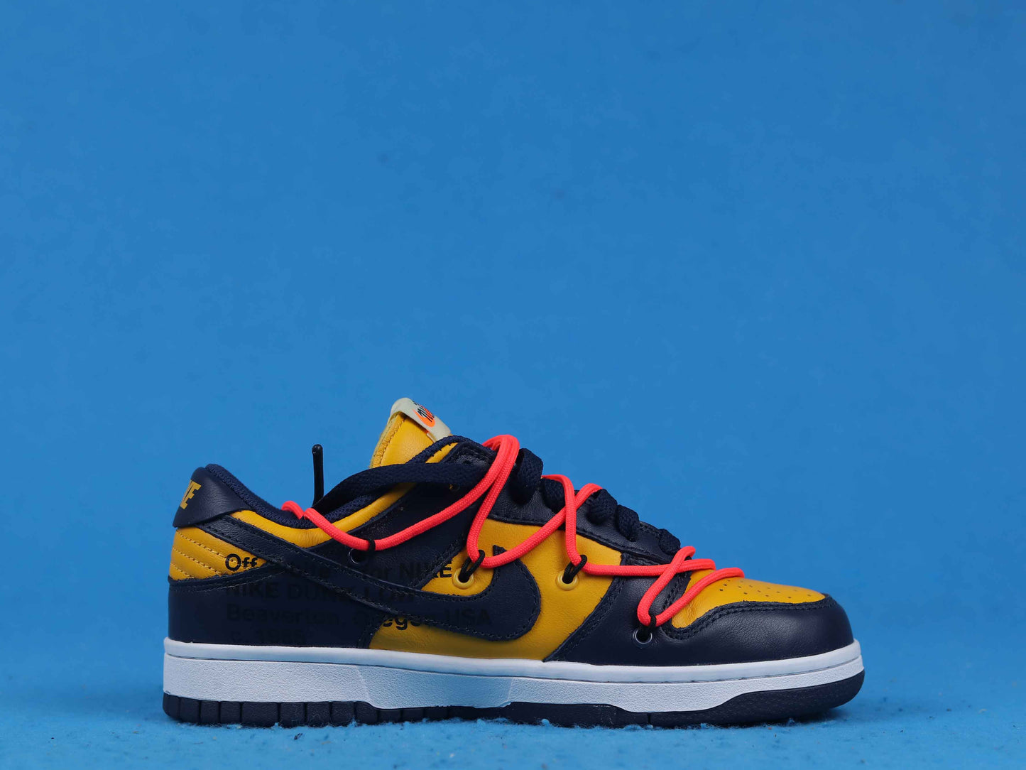 Dunk low "Off White University Gold Midnight Navy"