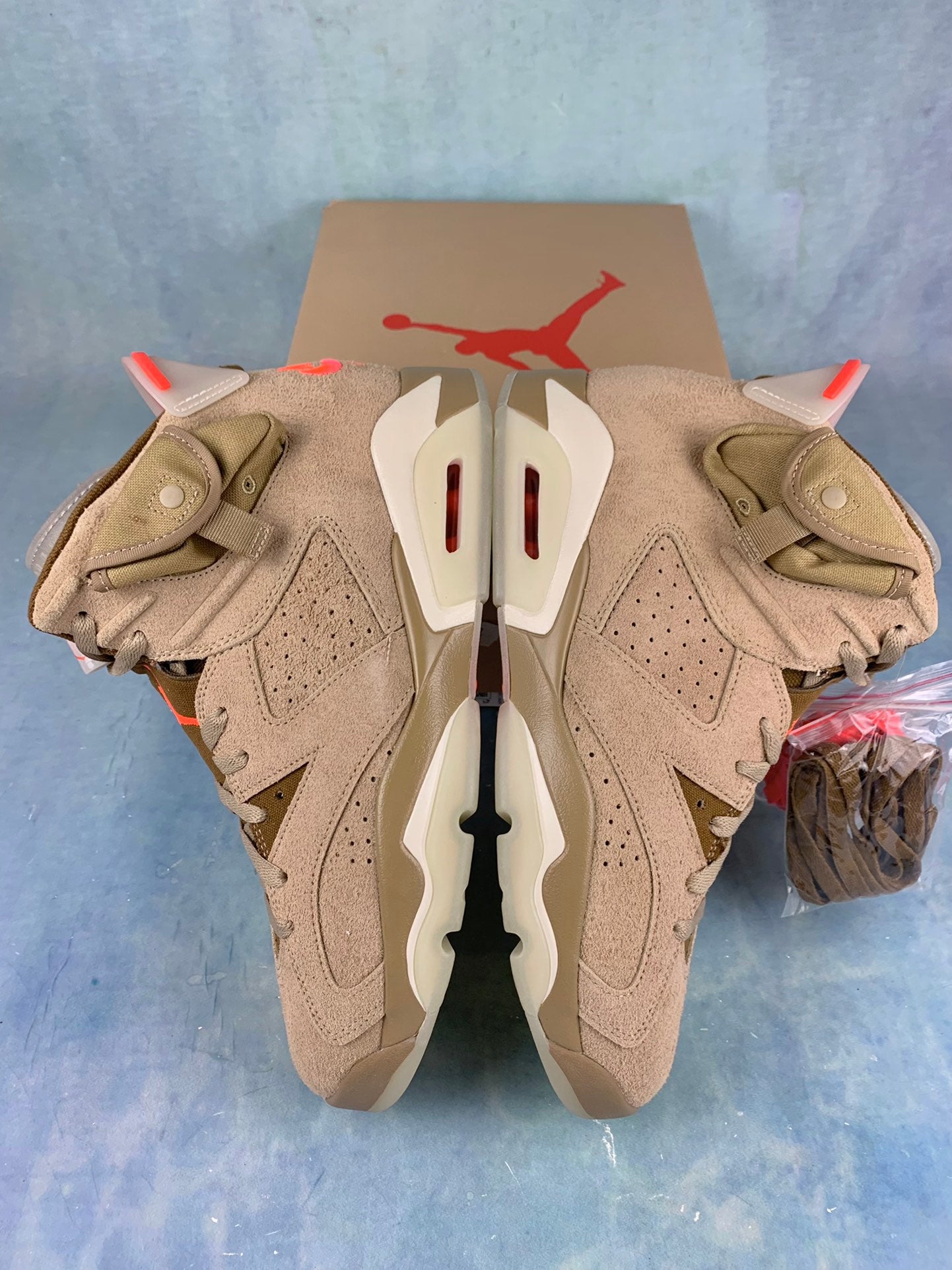 Jordan 6 Travis Scott "British Khaki"