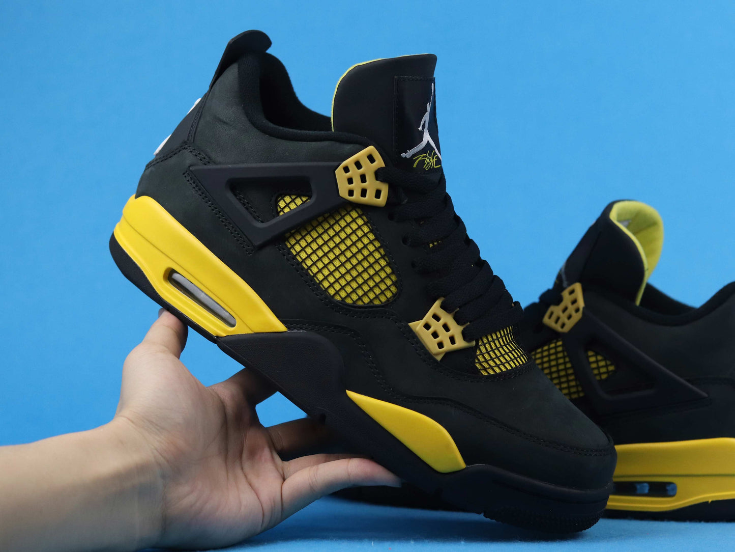 Jordan 4 "Thunder"