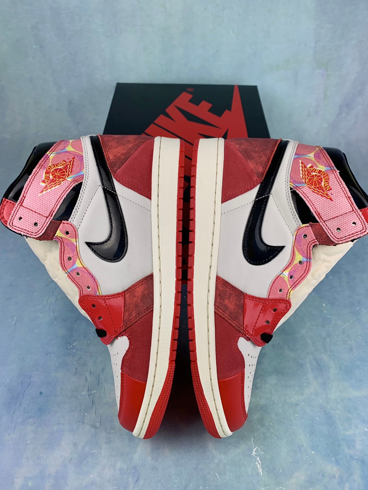 Jordan 1 High "Spider-man Across The Spider-Verse"