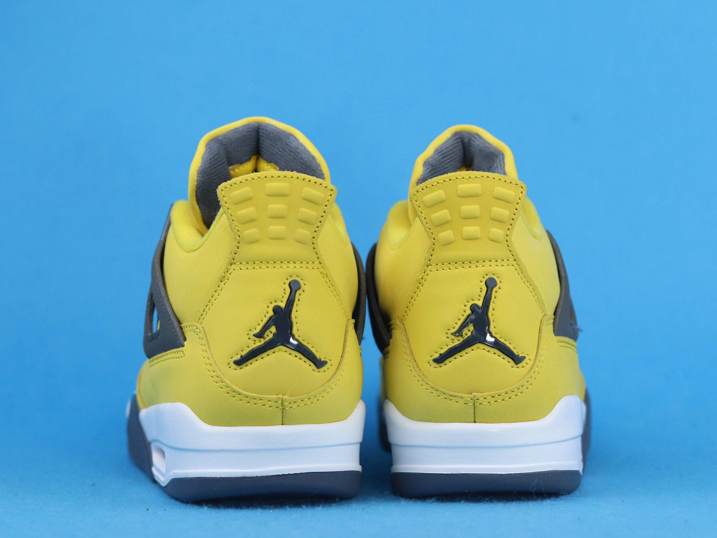 Jordan 4 "Lightning"