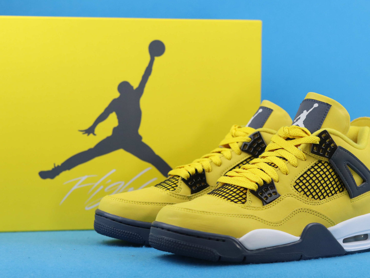 Jordan 4 "Lightning"