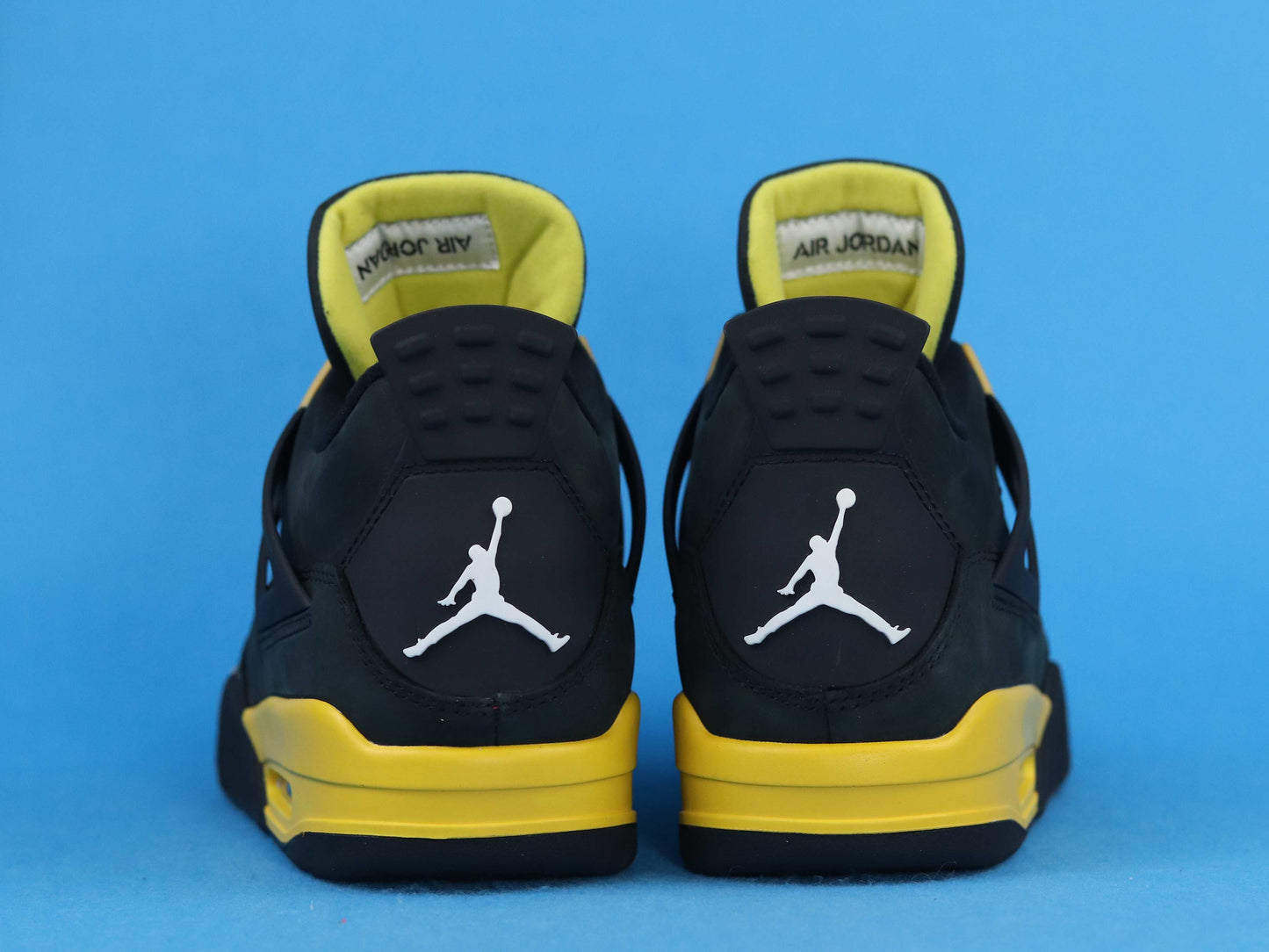 Jordan 4 "Thunder"