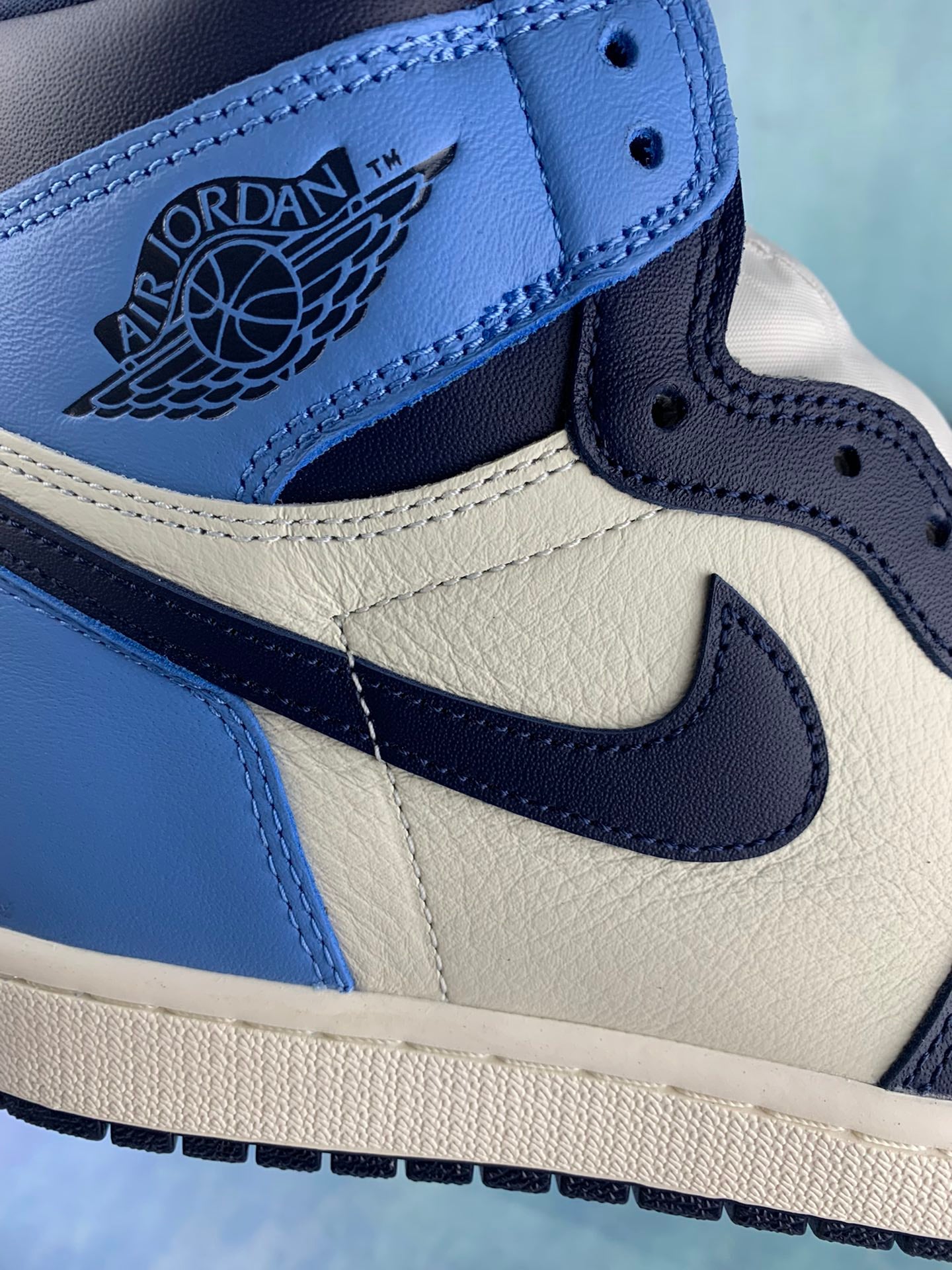 Jordan 1 High "Obsidian"