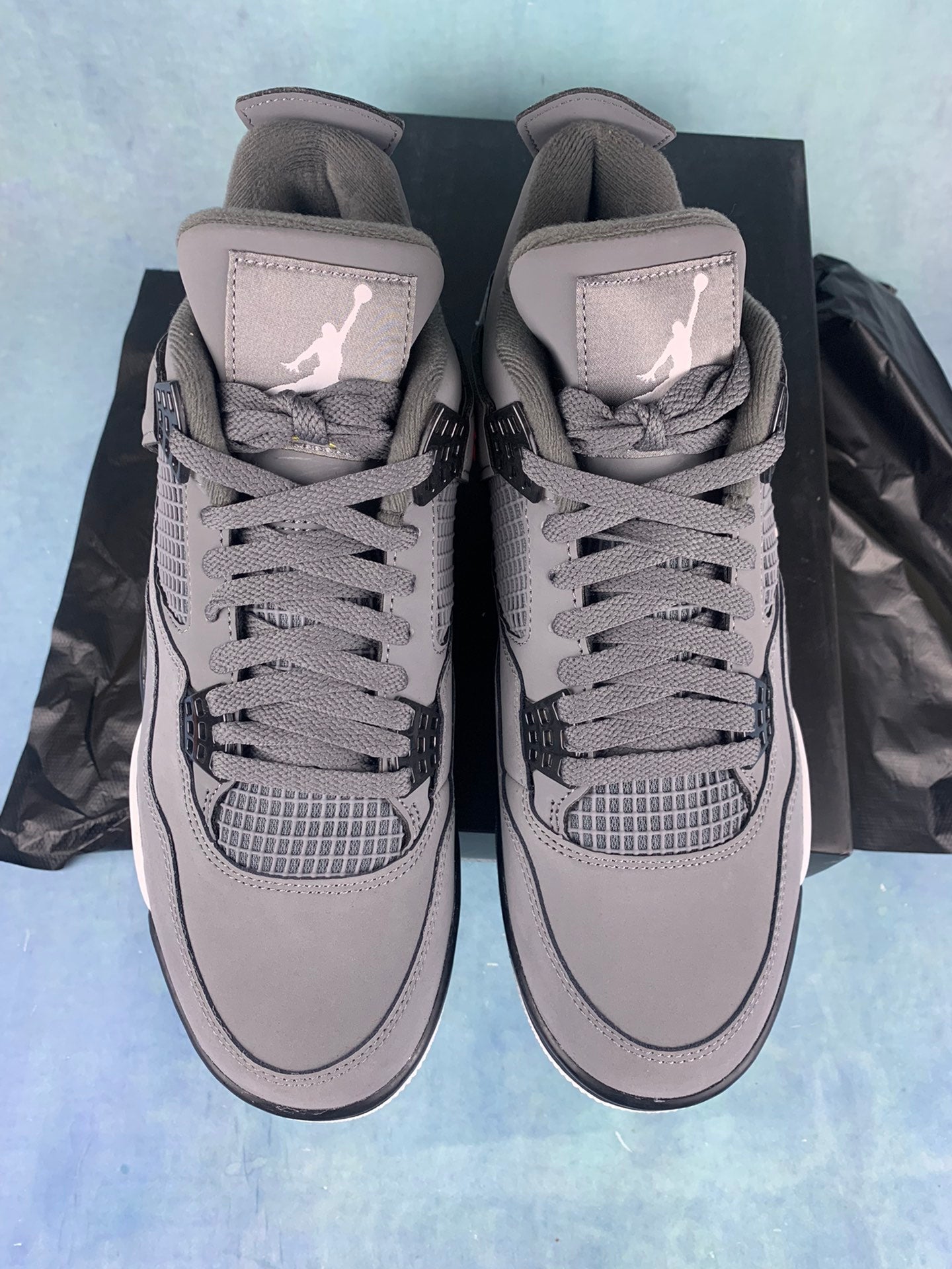 Jordan 4 "Cool Grey"